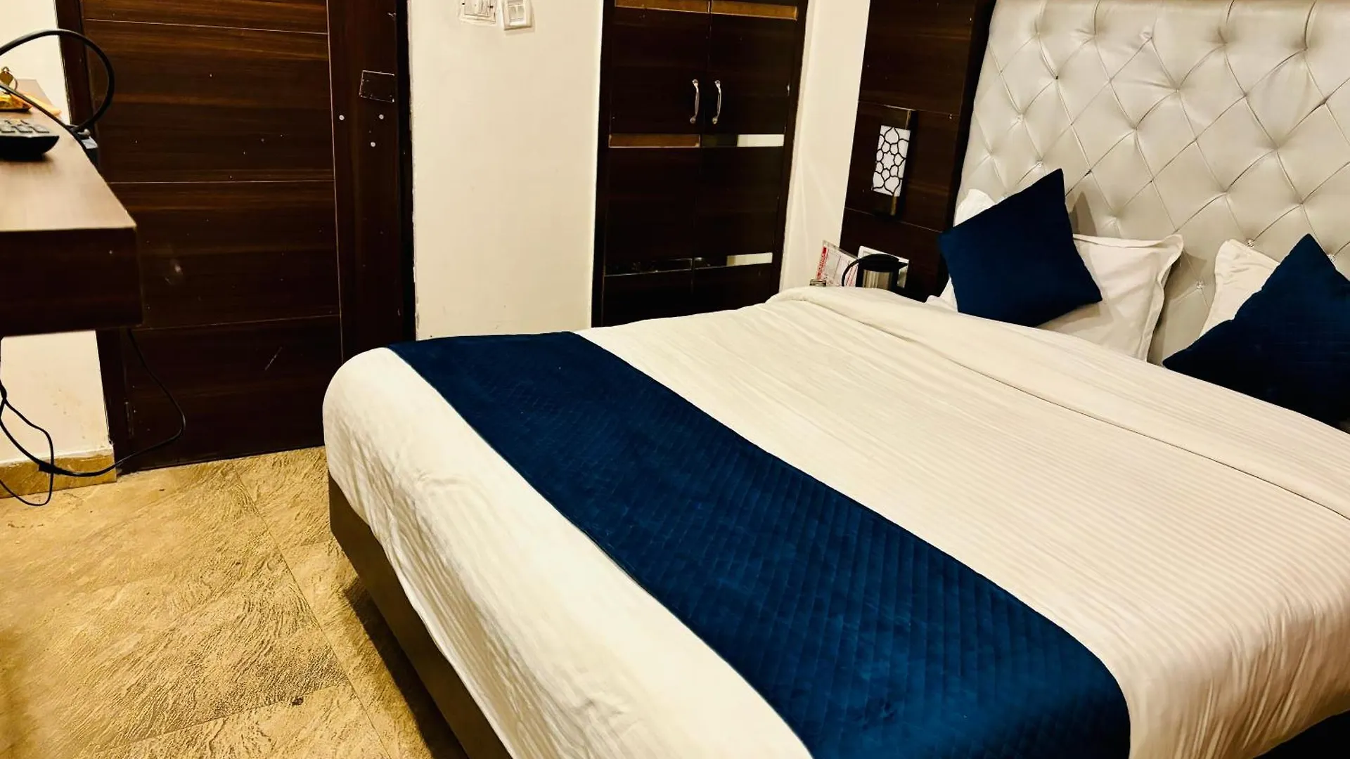 Ganga Near Victory Tunnel & Mall Road Simla In City Center فندق شيملا