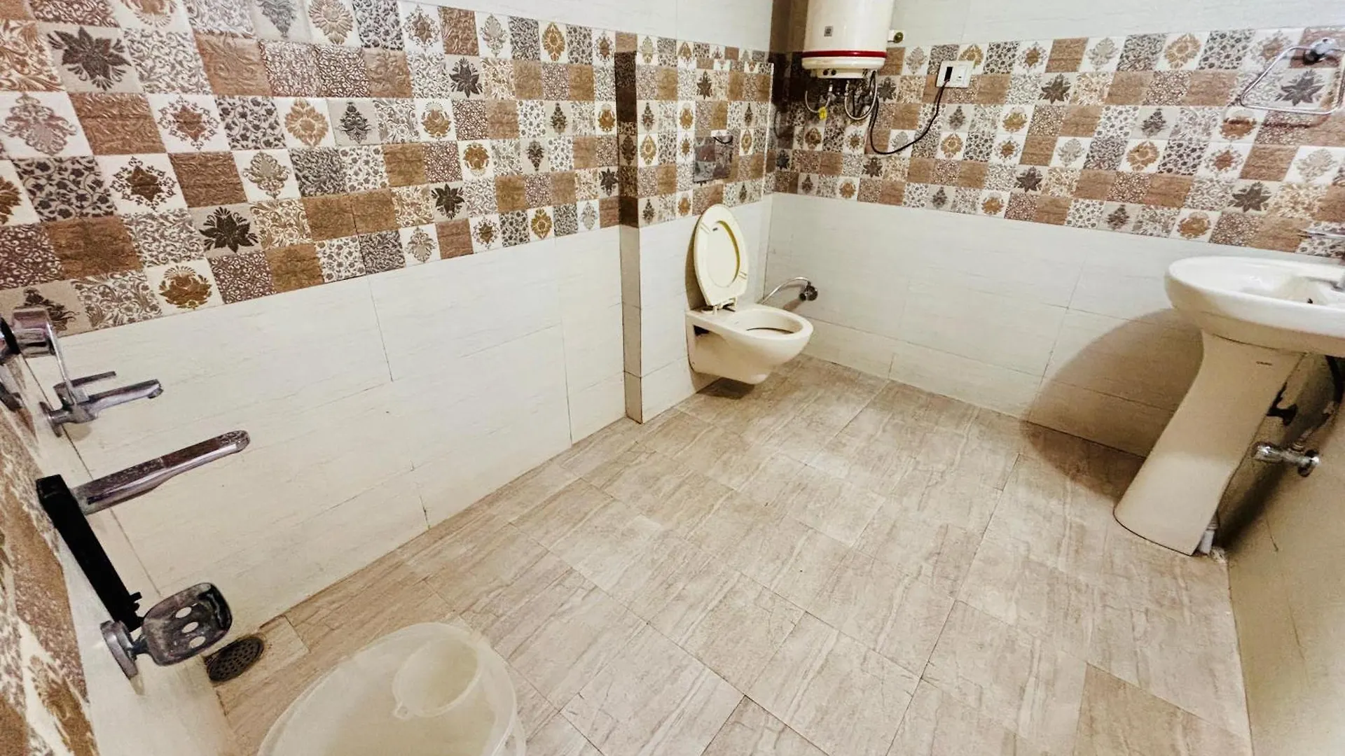 Ganga Near Victory Tunnel & Mall Road Simla In City Center شيملا