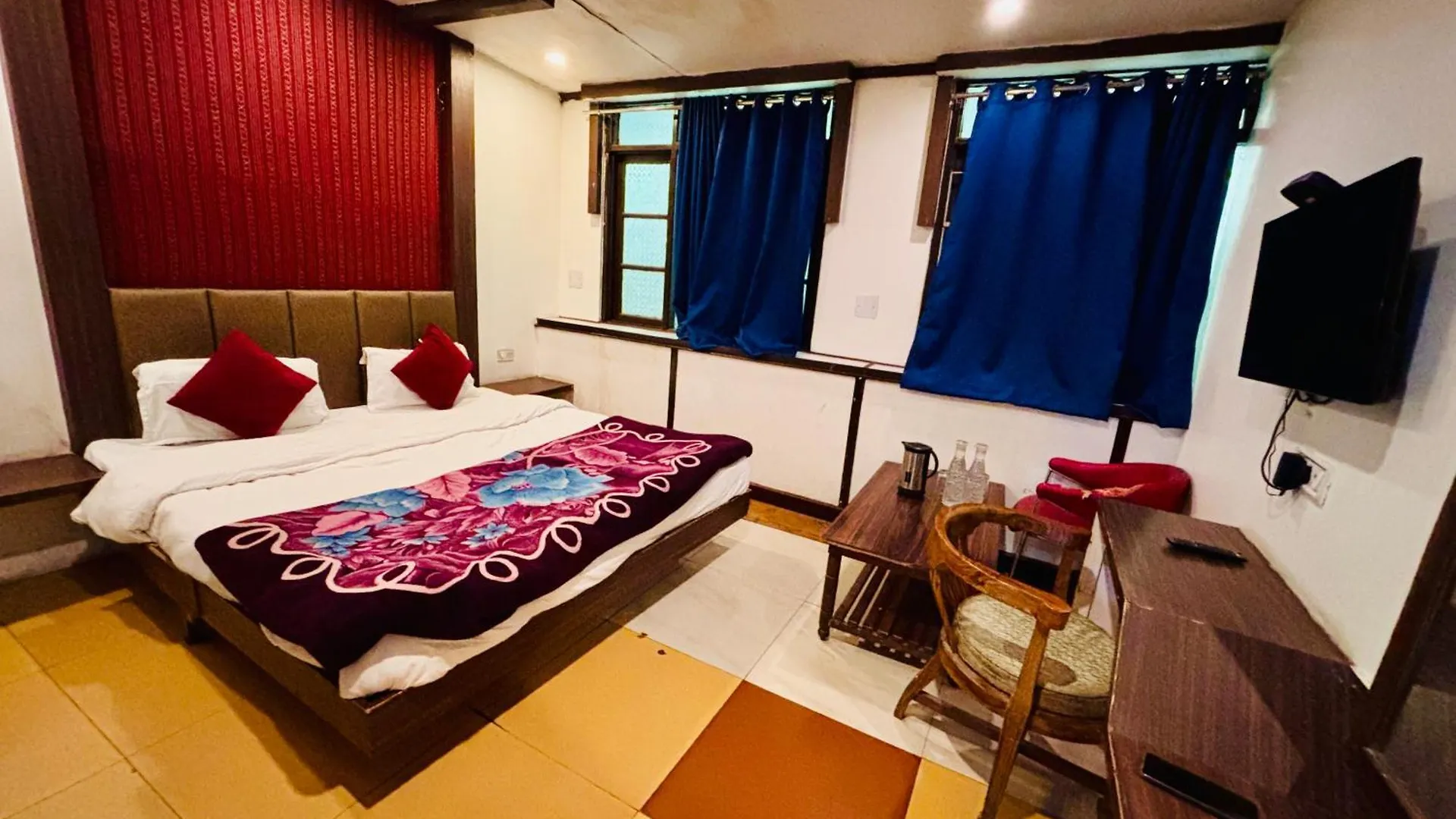 Ganga Near Victory Tunnel & Mall Road Simla In City Center 0*, شيملا الهند