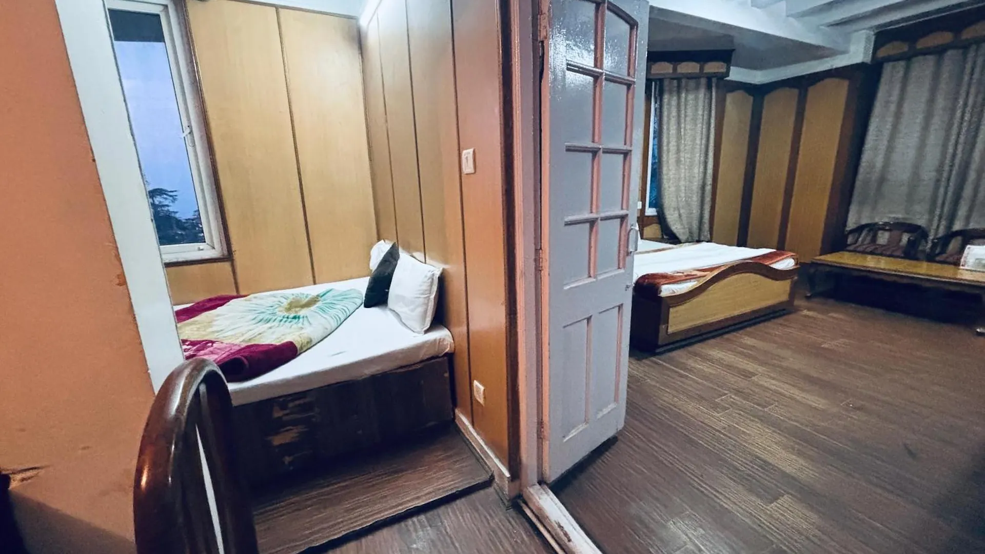 Ganga Near Victory Tunnel & Mall Road Simla In City Center 0*, شيملا
